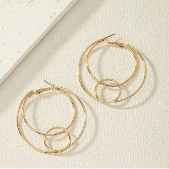 NEW Modernist Gold Plated Double Circle Hoop Earrings - Picture 3 of 4